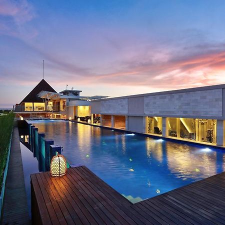Mega Boutique Hotel Кута Экстерьер фото