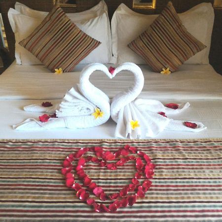 Mega Boutique Hotel Кута Экстерьер фото