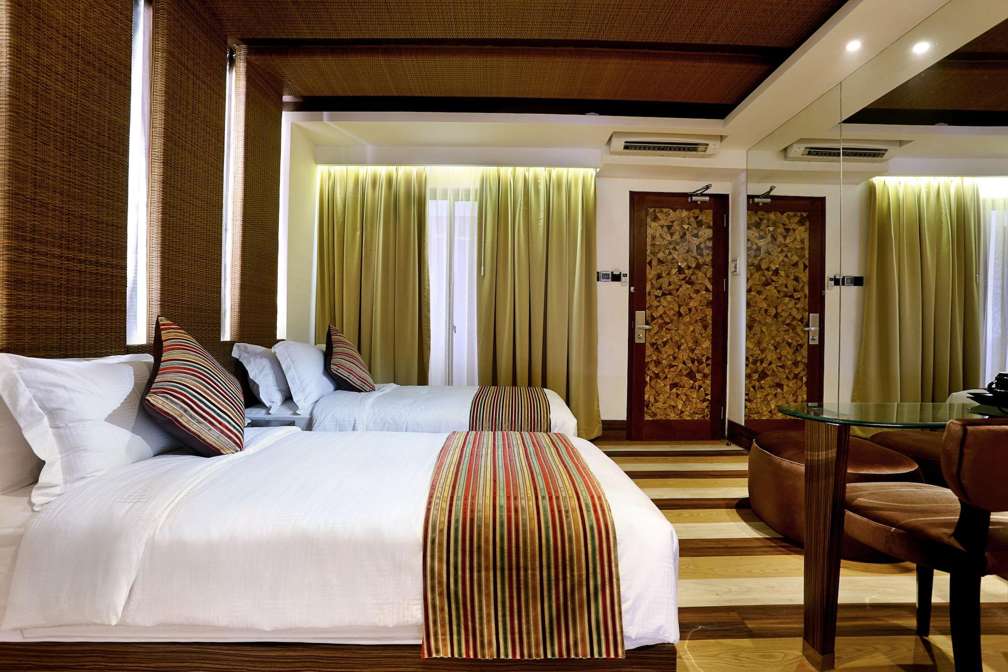 Mega Boutique Hotel Кута Экстерьер фото