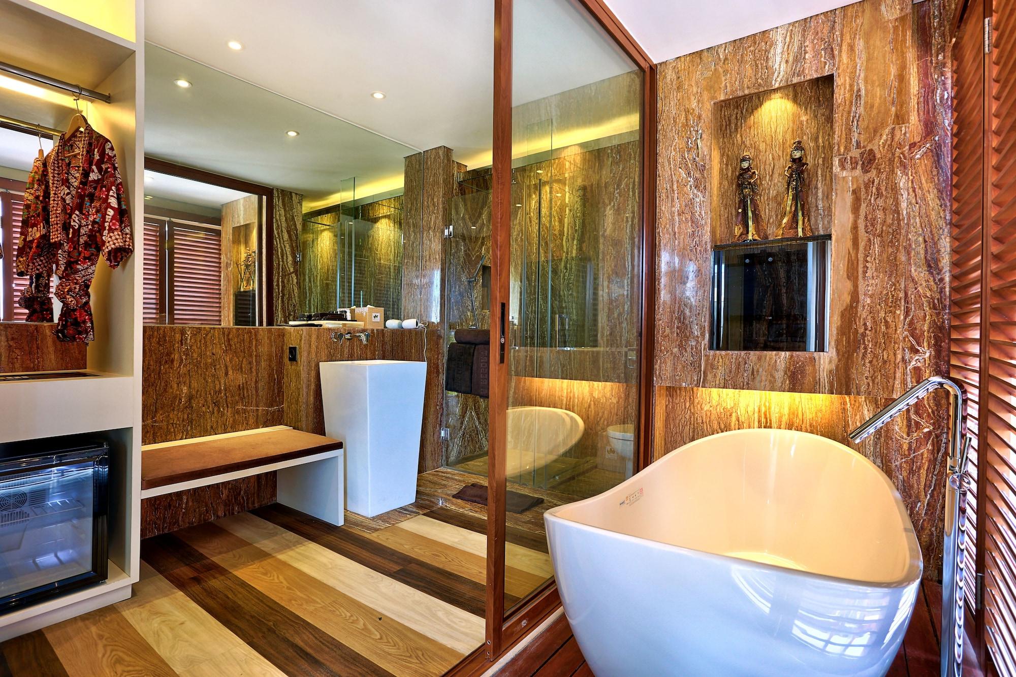 Mega Boutique Hotel Кута Экстерьер фото