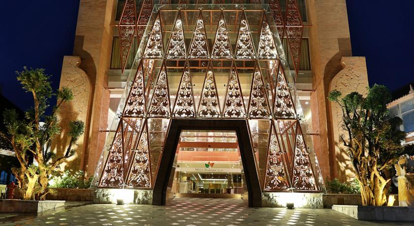 Mega Boutique Hotel Кута Экстерьер фото