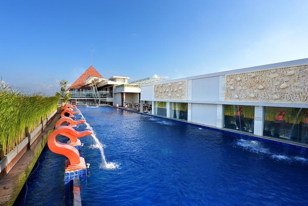 Mega Boutique Hotel Кута Экстерьер фото
