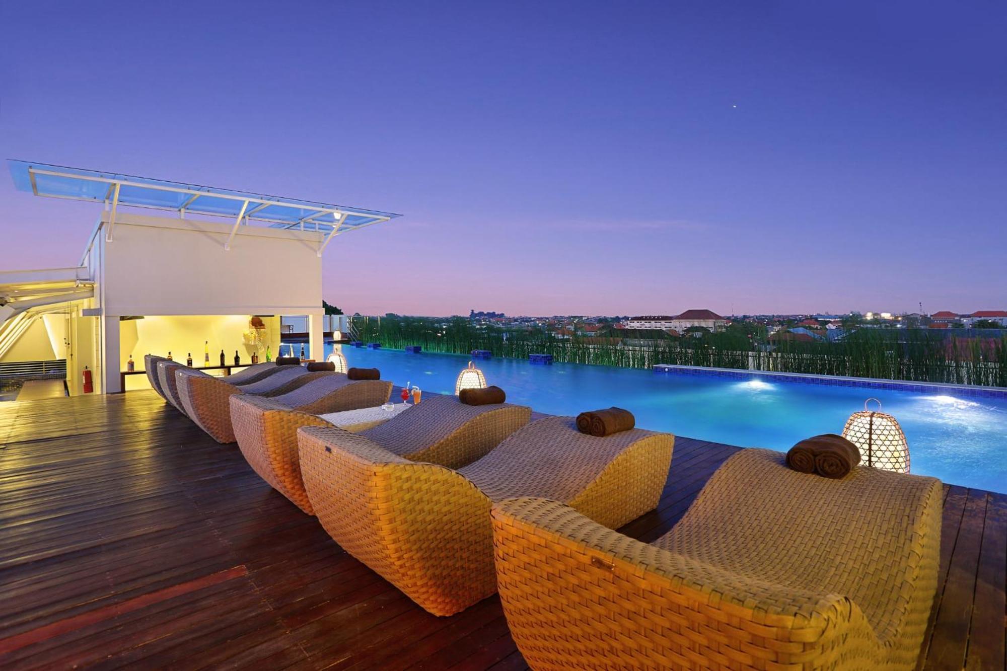 Mega Boutique Hotel Кута Экстерьер фото