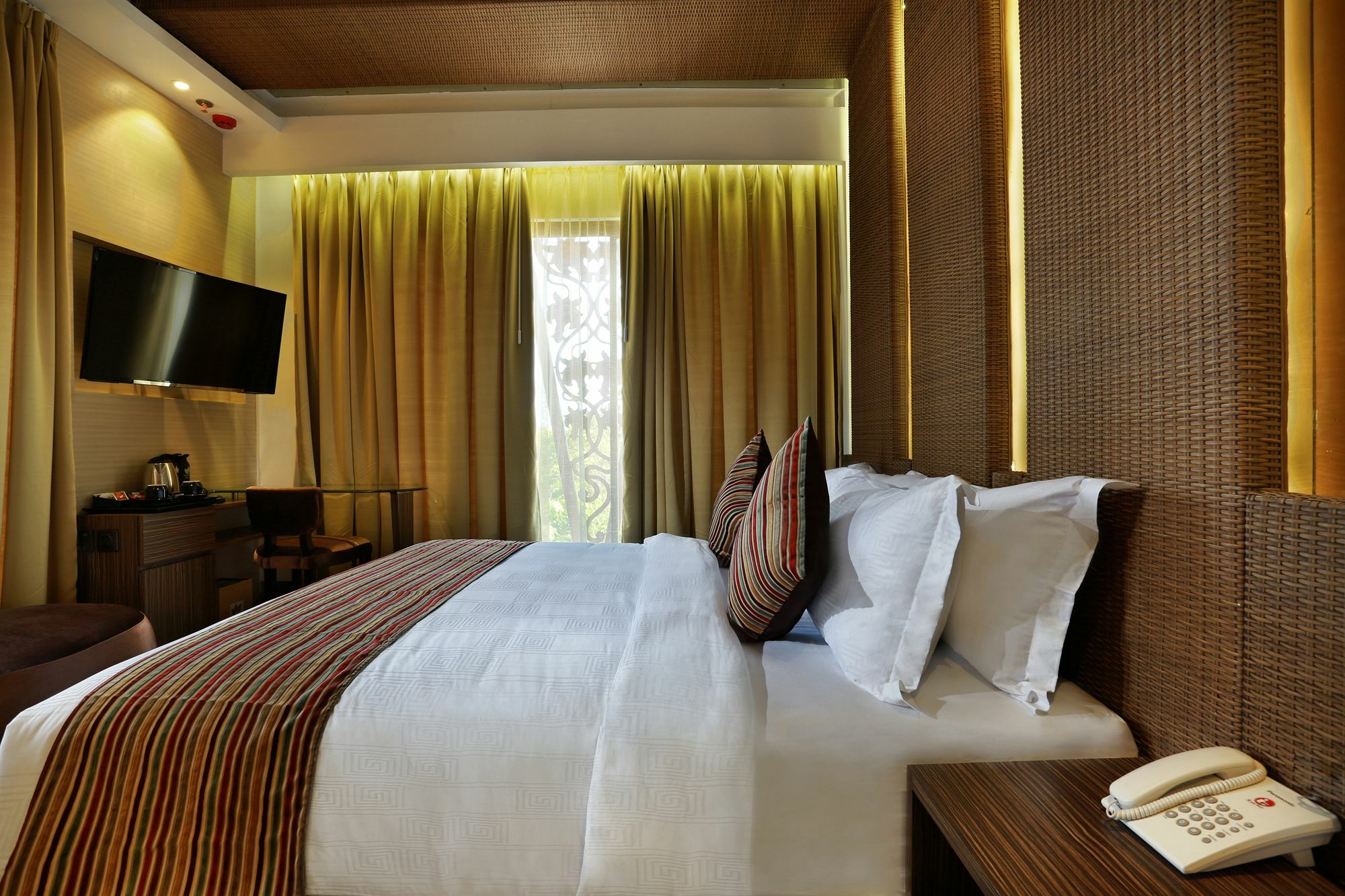 Mega Boutique Hotel Кута Экстерьер фото