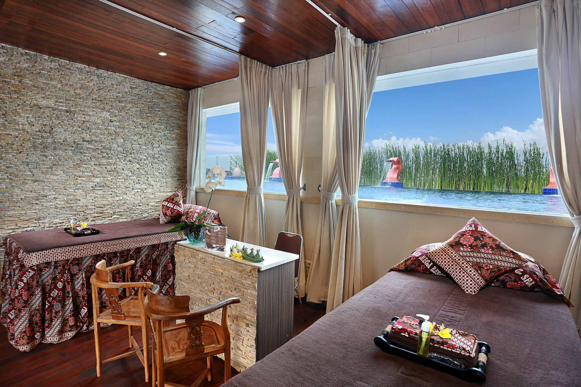 Mega Boutique Hotel Кута Экстерьер фото