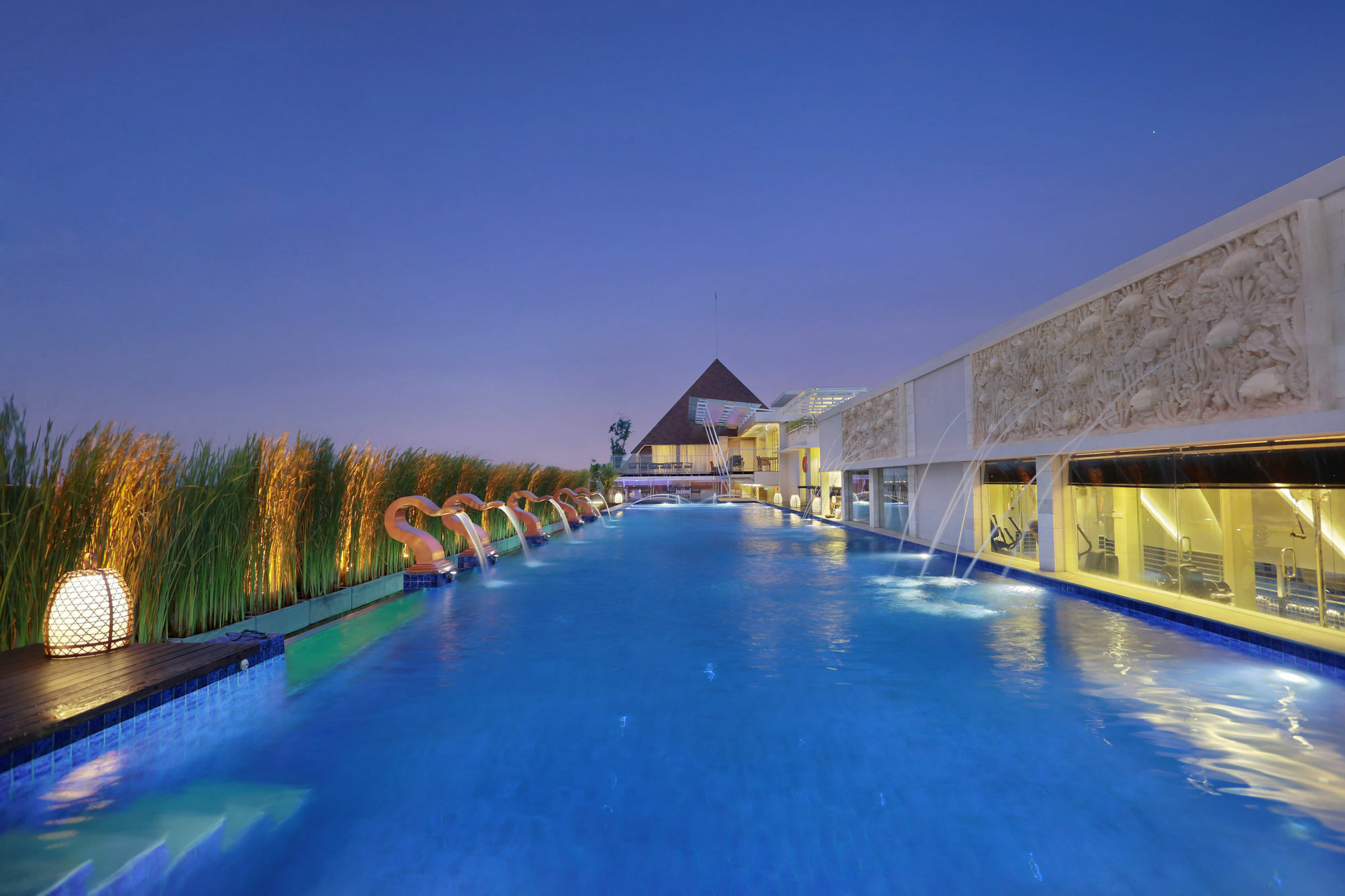 Mega Boutique Hotel Кута Экстерьер фото