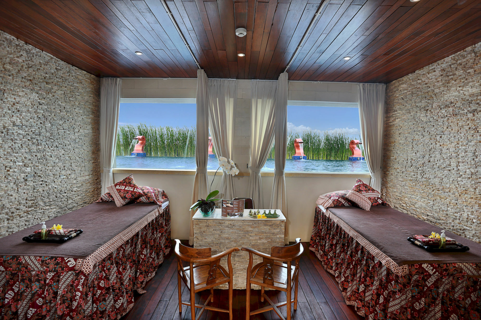 Mega Boutique Hotel Кута Экстерьер фото