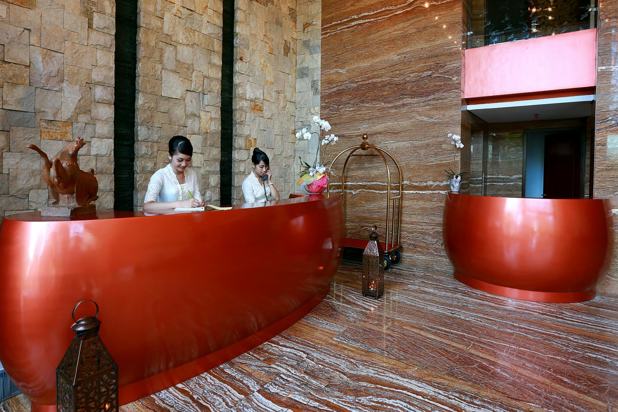 Mega Boutique Hotel Кута Экстерьер фото