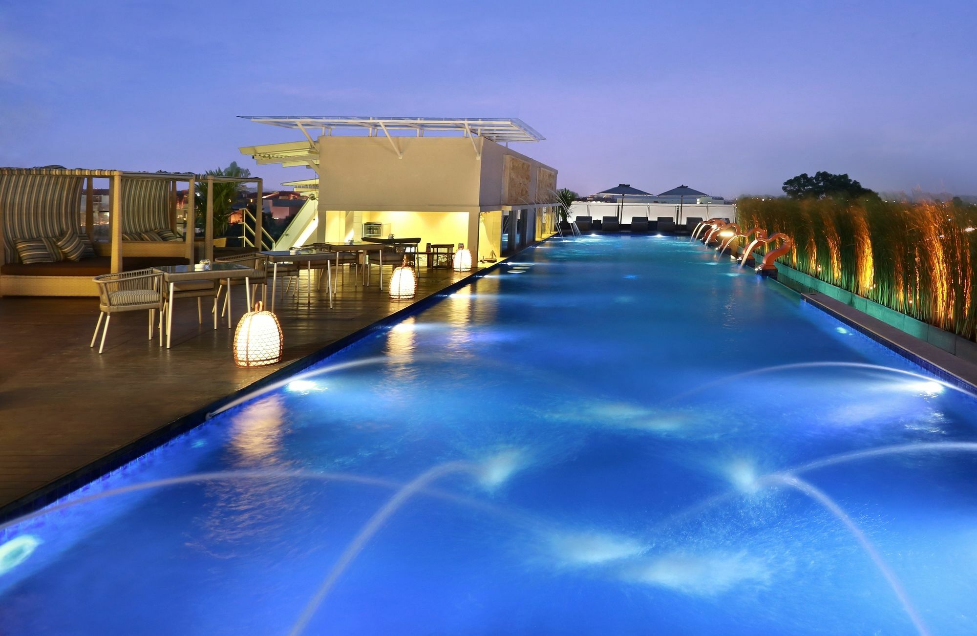 Mega Boutique Hotel Кута Экстерьер фото